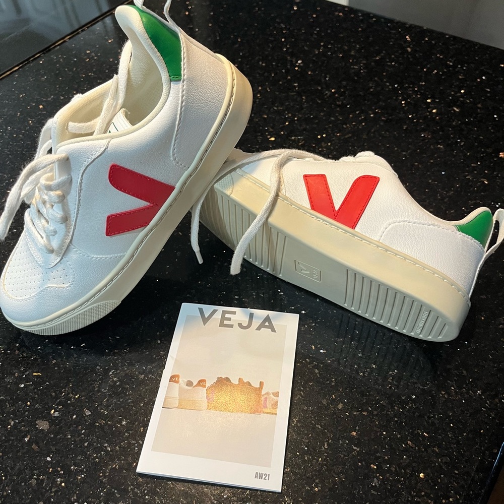 Kids brand new never worn Veja tennis shoes